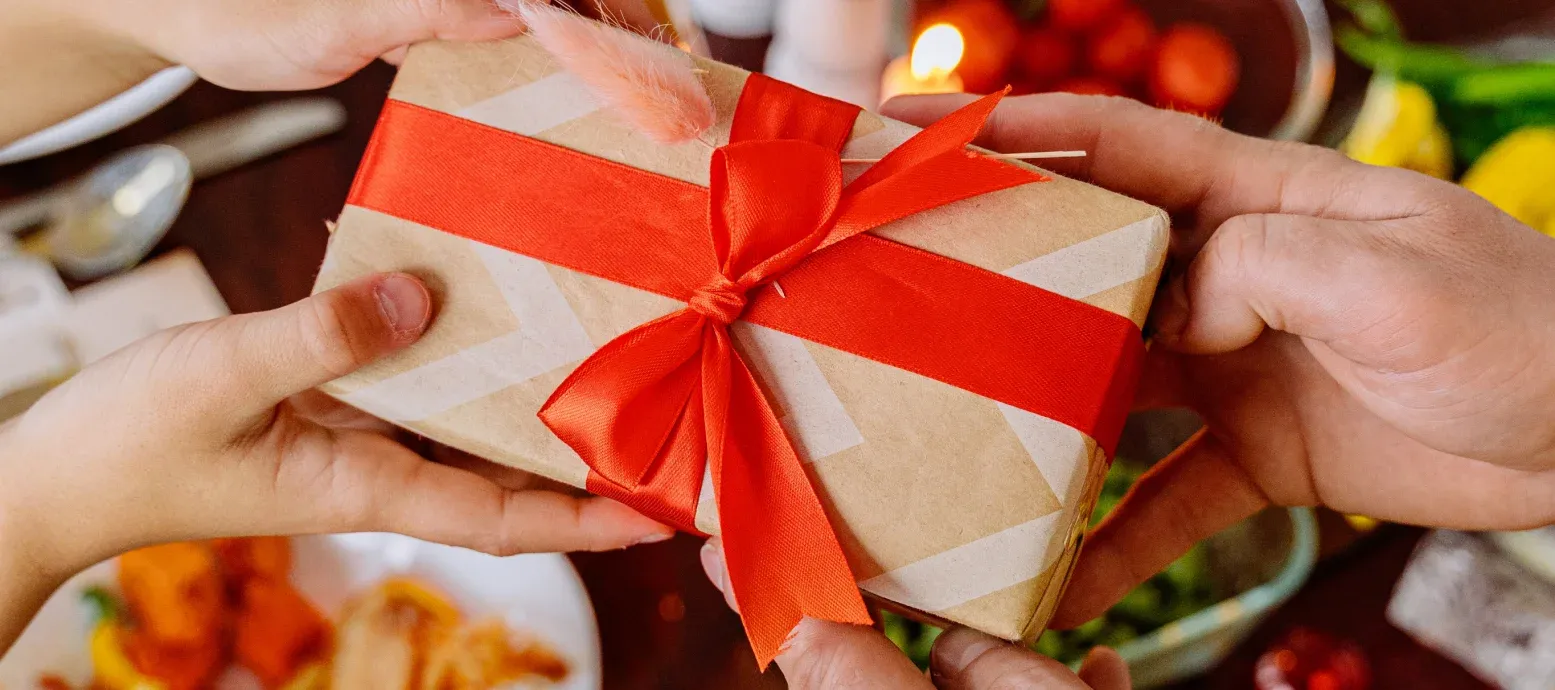 The Best Grandparent Gifts: A Holiday Shopping Guide