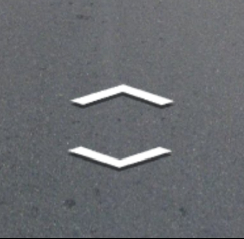 Close up of the arrows in the game that allow you to move foward and backwards