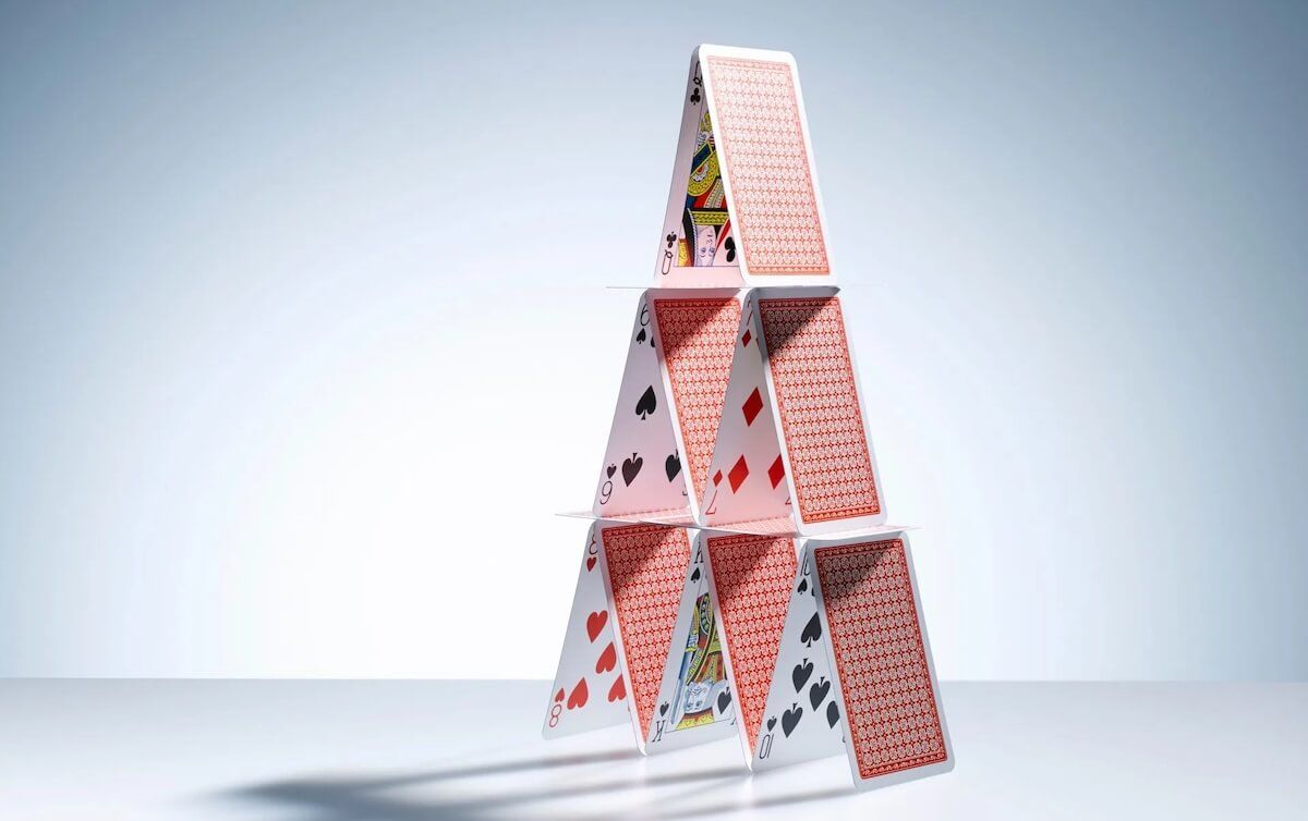 How Do You Play Pyramid Solitaire? A Comprehensive Guide to the Game
